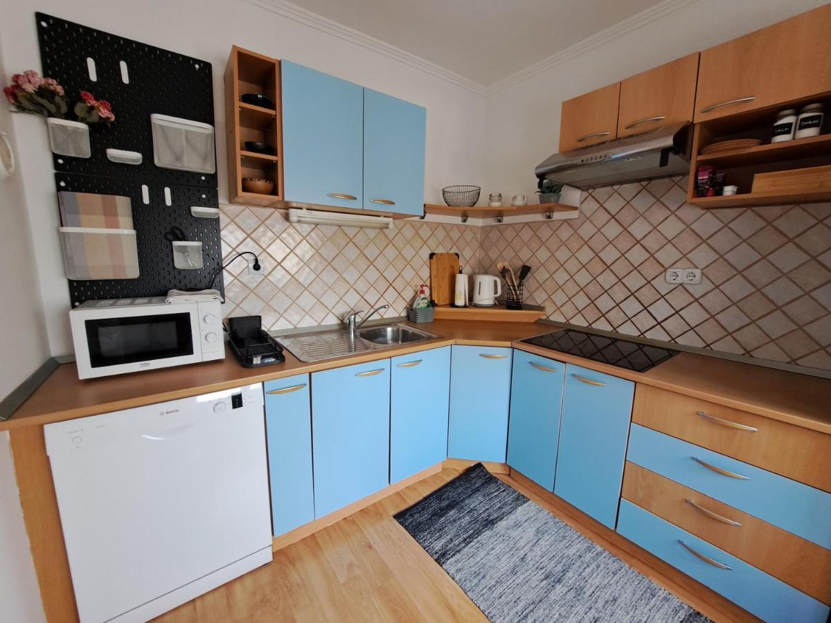 Charming Celje City Center Apartment Luaran gambar