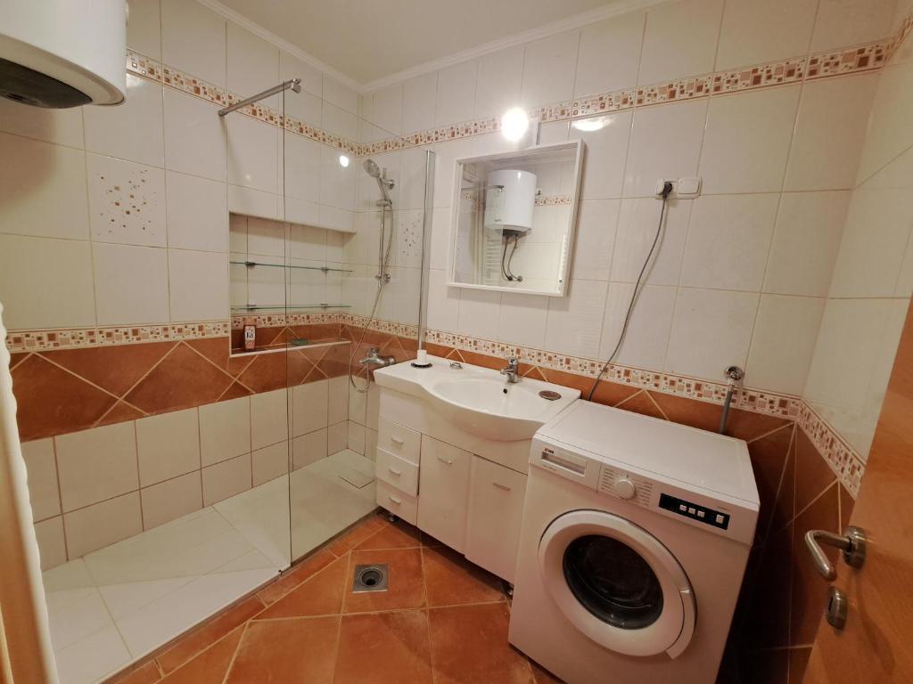 Charming Celje City Center Apartment Luaran gambar