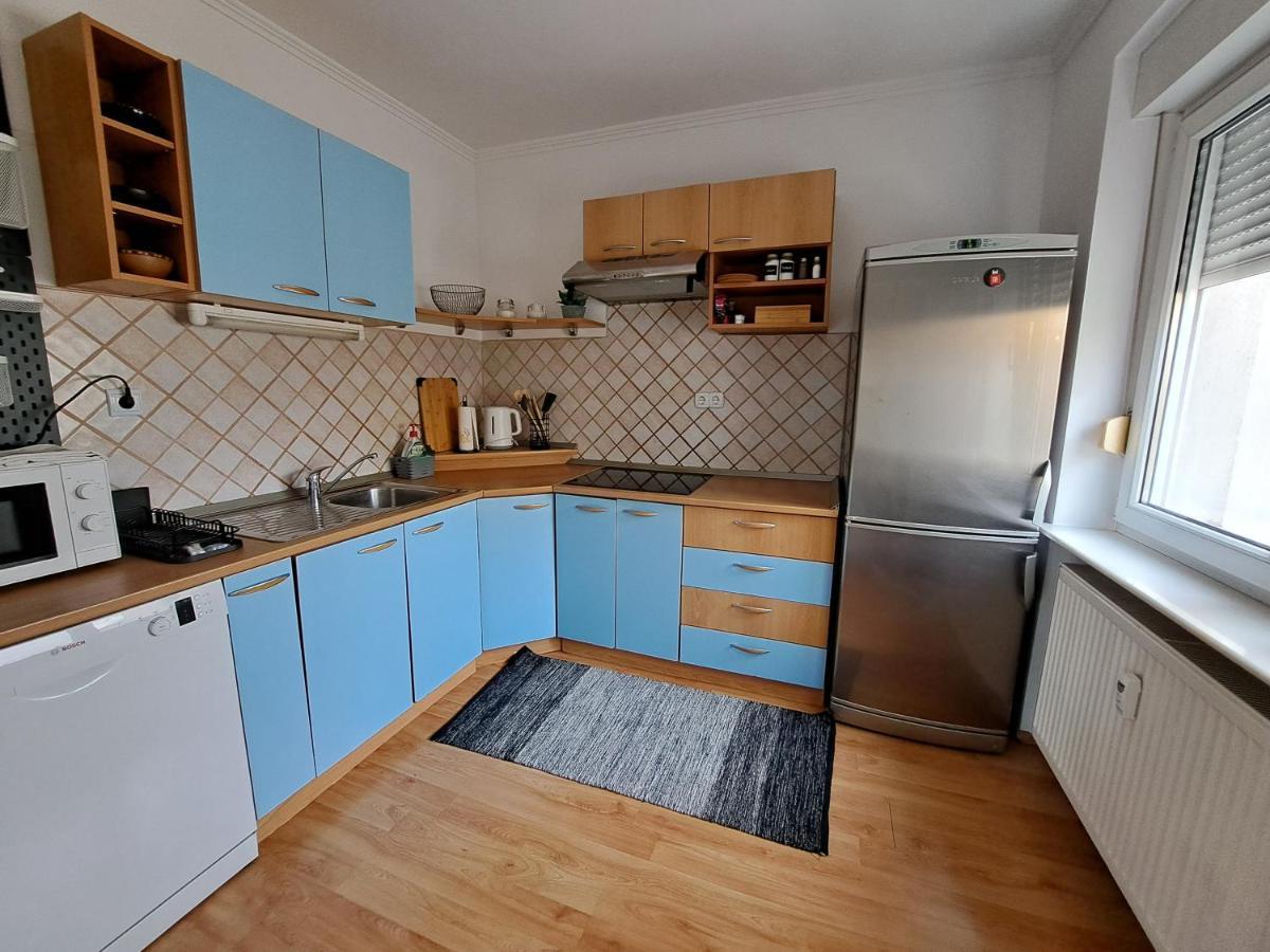 Charming Celje City Center Apartment Luaran gambar